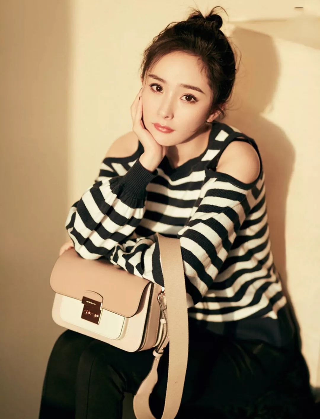 大幂幂同款包包小香风,听说包可以治百病所以买了个包