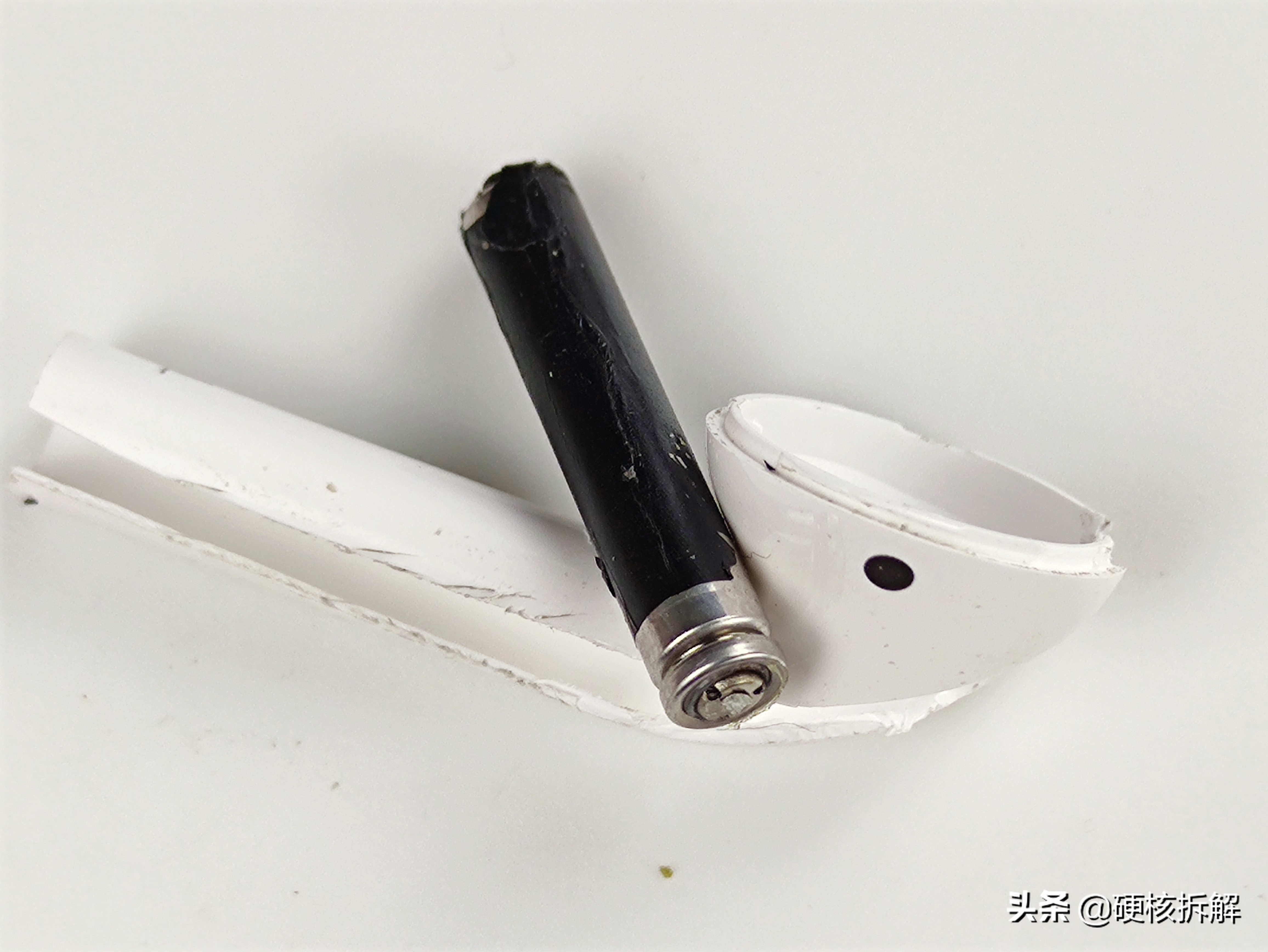 拆解苹果airpods和华强北airpods,华强北苹果耳机airpods拆解视频