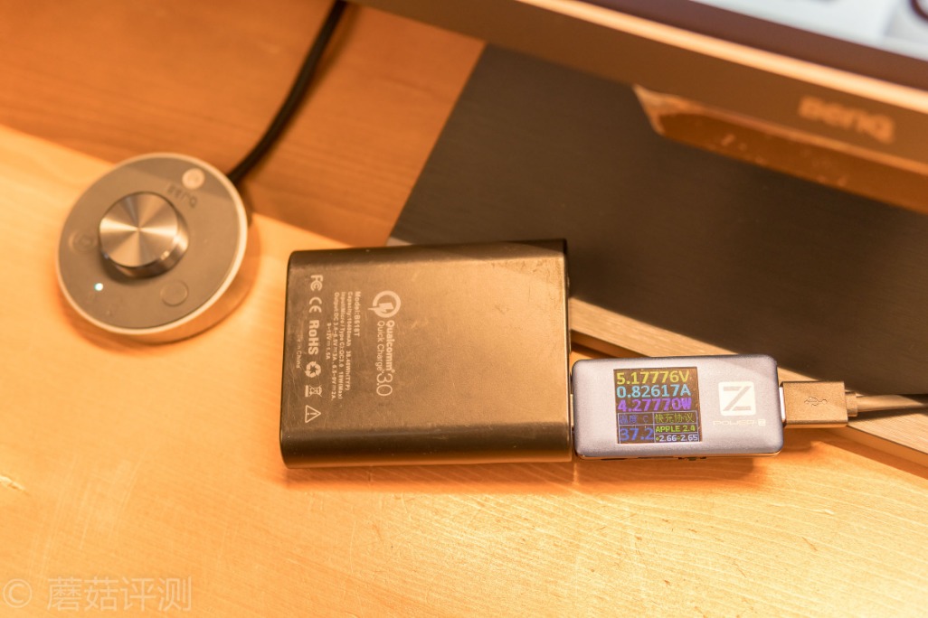 明基screenbar屏幕挂灯效果,明基显示器屏幕挂灯