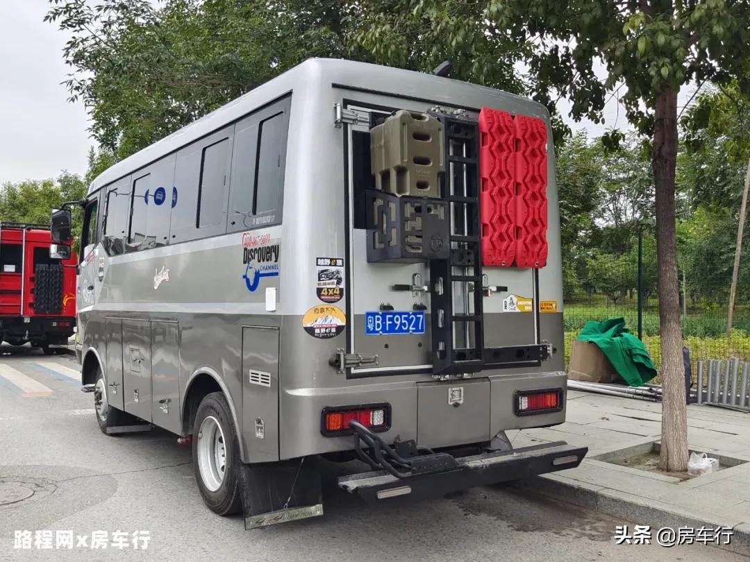 东风四驱挑战者越野房车试驾视频,东风挑战者四驱越野房车