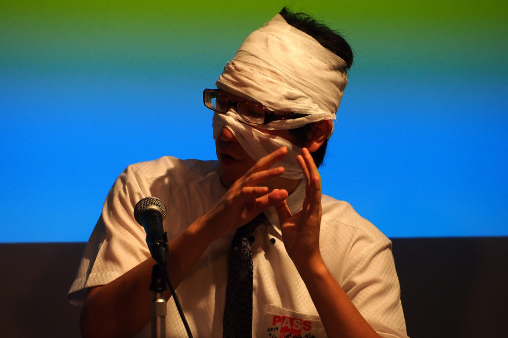 花70万买《血狮》的日本小说家只为建立世界垃圾游戏博物馆