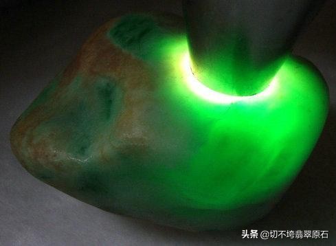 会卡场口的翡翠介绍,会卡场口的翡翠手镯