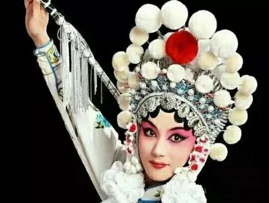 古人为啥说一白遮百丑呢,一白遮百丑从古至今女人都爱美