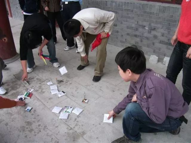 采访18岁的人,8090后的真实童年