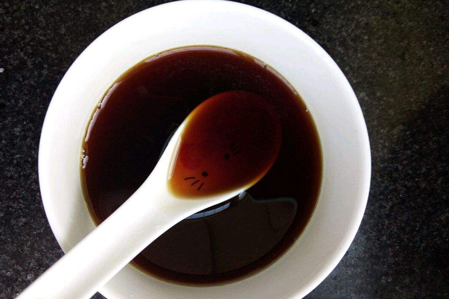 玻璃上的烟熏污垢怎么去掉,烧黑的玻璃制品怎样清洗