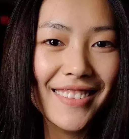 笑起来不露上牙的明星,露齿笑很丑的明星