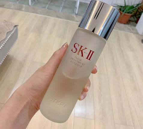 大牌也有缺陷？神仙水爆痘，CPB酒精多，天气丹瓶口设计令人无语