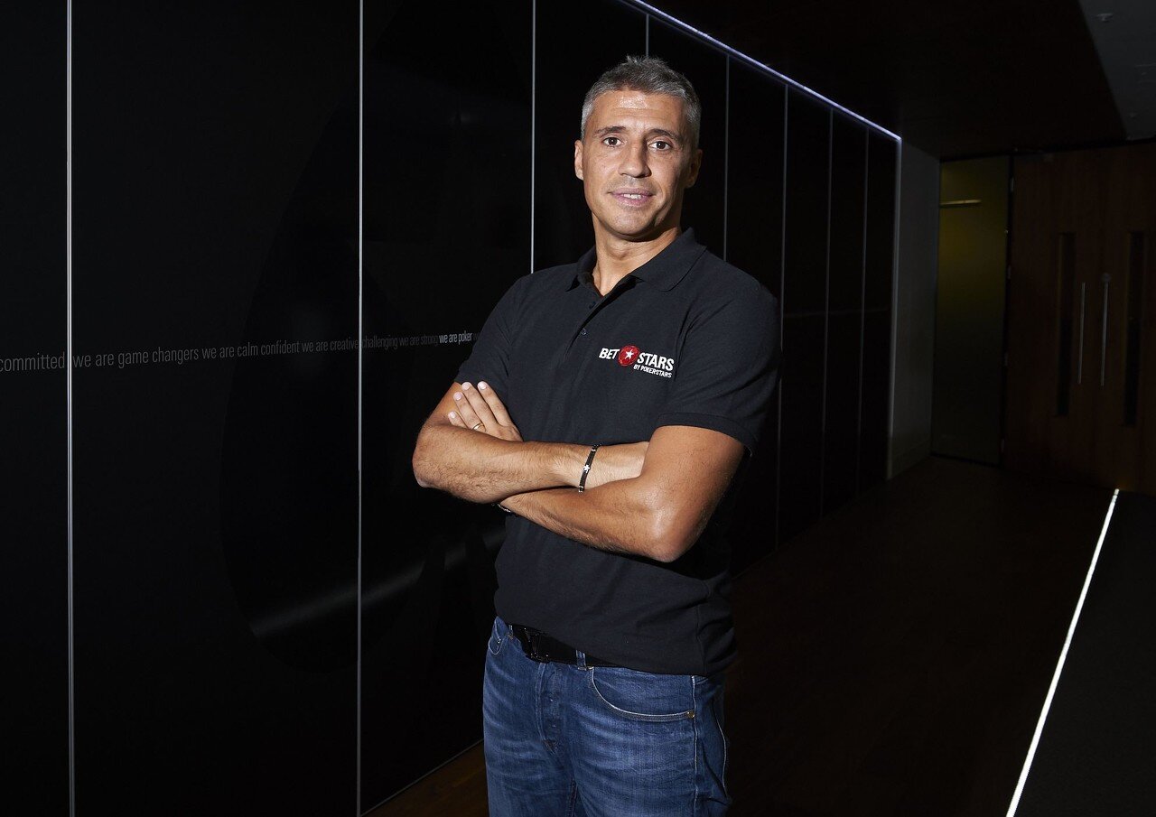 c罗纳尔多职业记录,c罗和罗纳尔多两个人谁更强