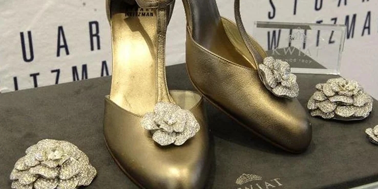 十双超级奢华的珠宝女鞋，一双能换一套房，出门你得雇保镖