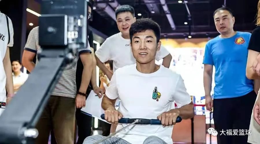 那个男人张碧晨,那个男人有点野小说