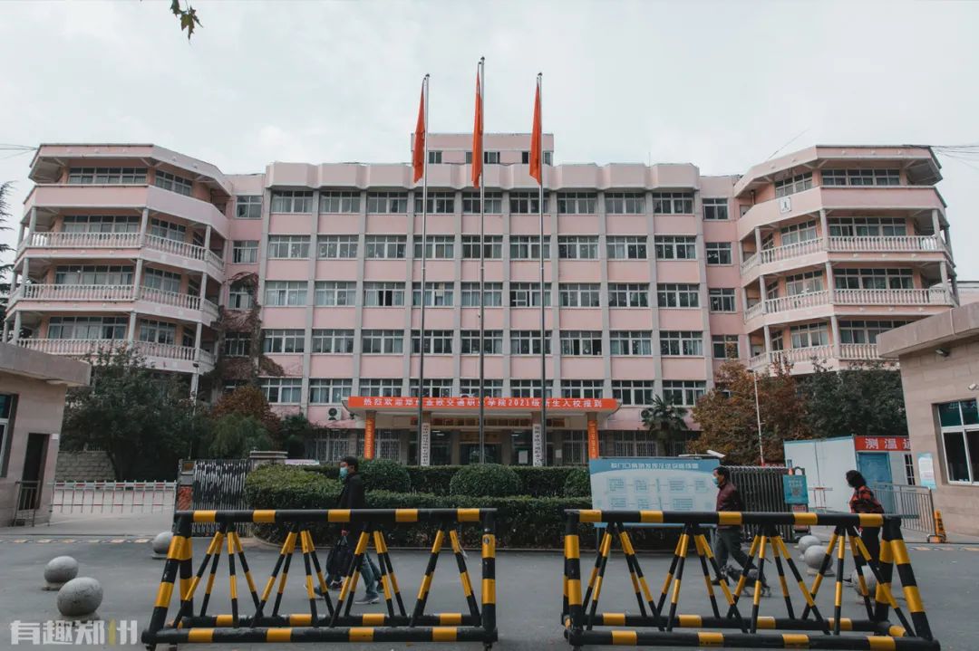 陇海高架下的普通小街，隐匿着几代铁路人的不平凡人生