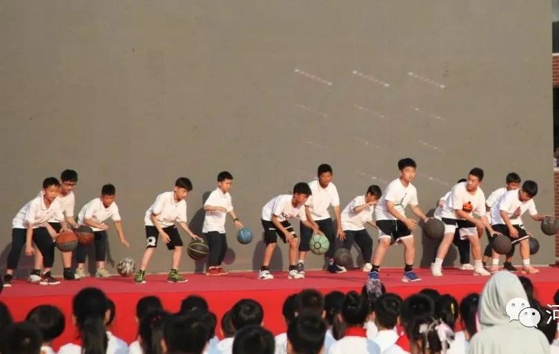 省实验中学思达外国语小学举行庆祝“六一”儿童节校园艺术展演