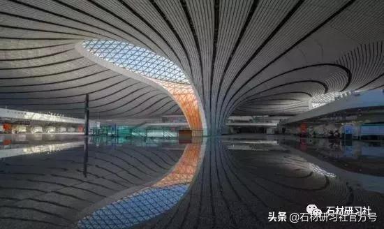 金凤凰机场,北京大兴国际机场凤凰展翅航站楼