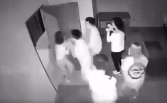 胆小警告密室逃脱,密室逃脱npc被玩家吓到