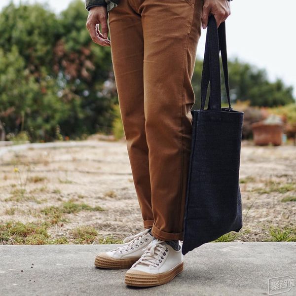 买匡威还是vans,vans和匡威同款的高帮帆布鞋