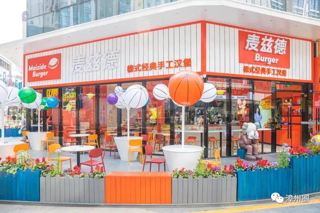 吃过万达金街这家爆火的德式手工汉堡店，满脑子都是再来一次