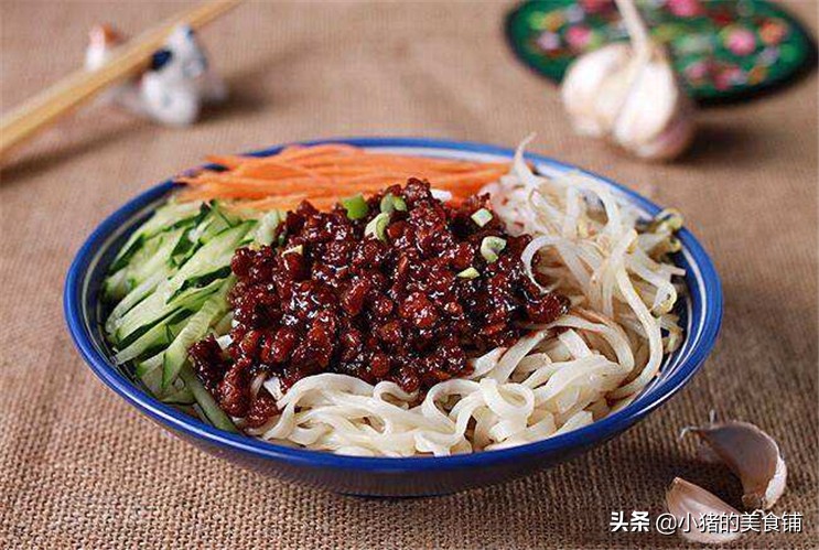 为什么自己做出来的炸酱面有点酸,这才是正宗做炸酱面的正确方法