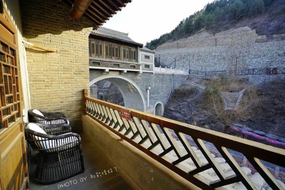 古北水镇可容纳50人团建民宿推荐,古北水镇自由空间精品民宿