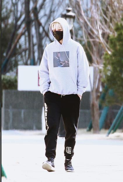 男生应该怎么穿搭春天,男生春天怎么穿搭