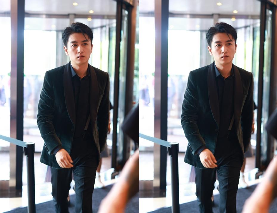 陈晓穿运动休闲套装扎什么头发啊,陈晓白色衬衣西装照