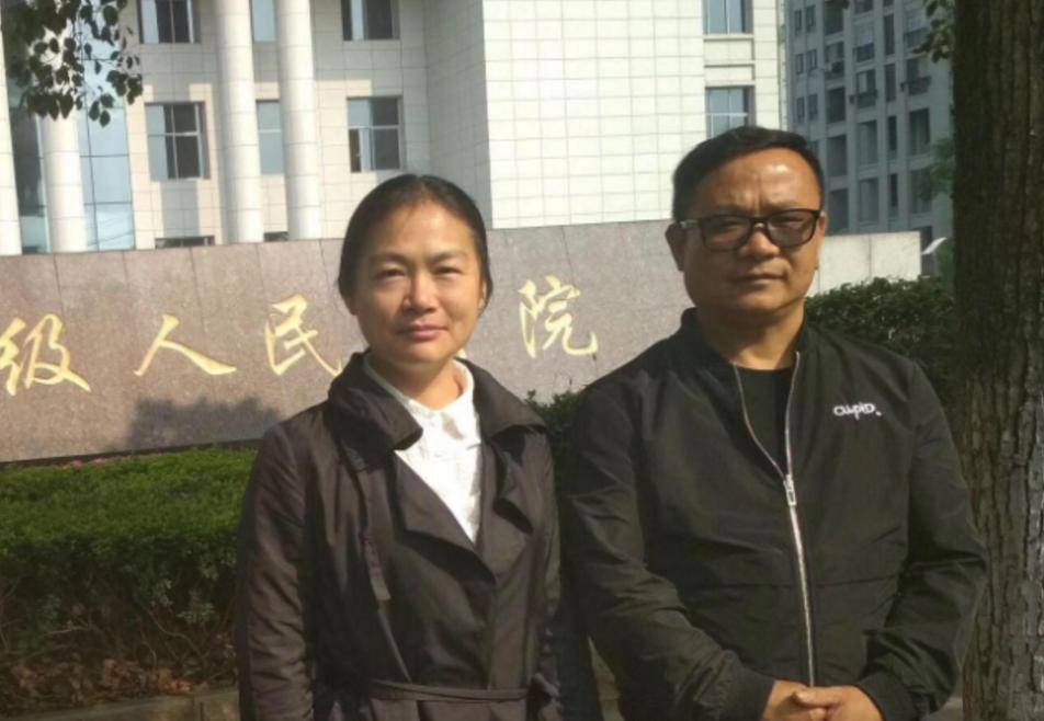 江西鹦鹉案终审宣判,首次认定收购出售人工繁育鹦鹉不构成犯罪,涉案男子3年负债累累身心俱疲提到鸟就来气