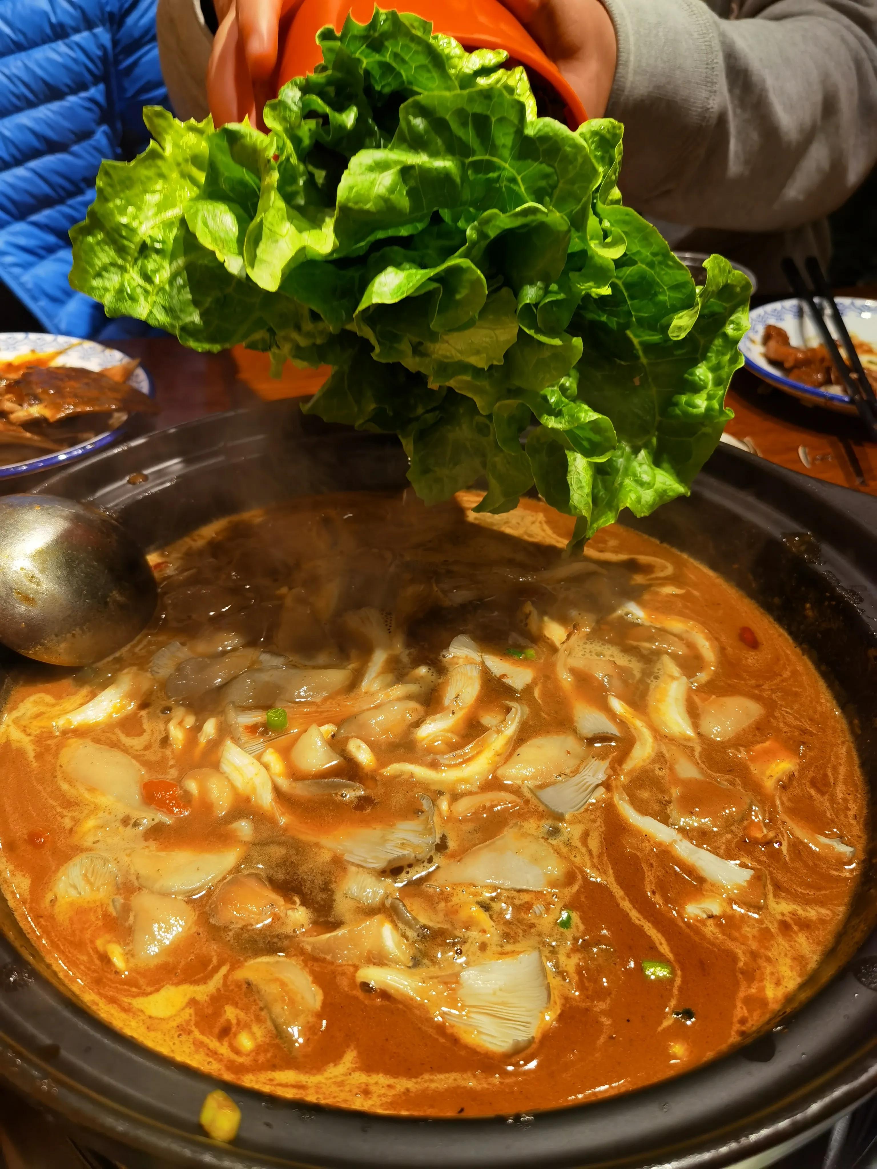 春夜2男2女在郑州金元甲甲鱼馆,吃老鳖焖牛鞭,才花500多文