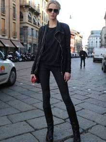 腿不直要怎么调整,如何一个星期内让腿变直