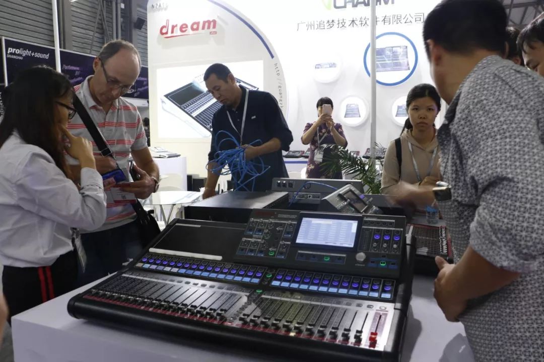 上海民族品牌展销会,上海汽车展中国崛起