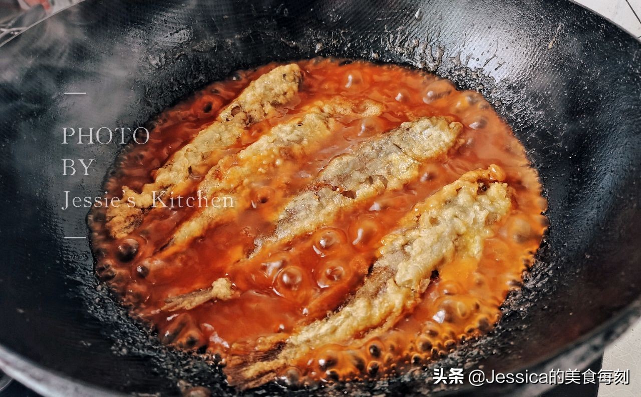 糖醋小黄鱼怎么做才好吃又简单,香酥小黄鱼糖醋味