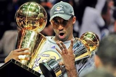 致敬传奇科比最后一战,致敬科比的精彩瞬间