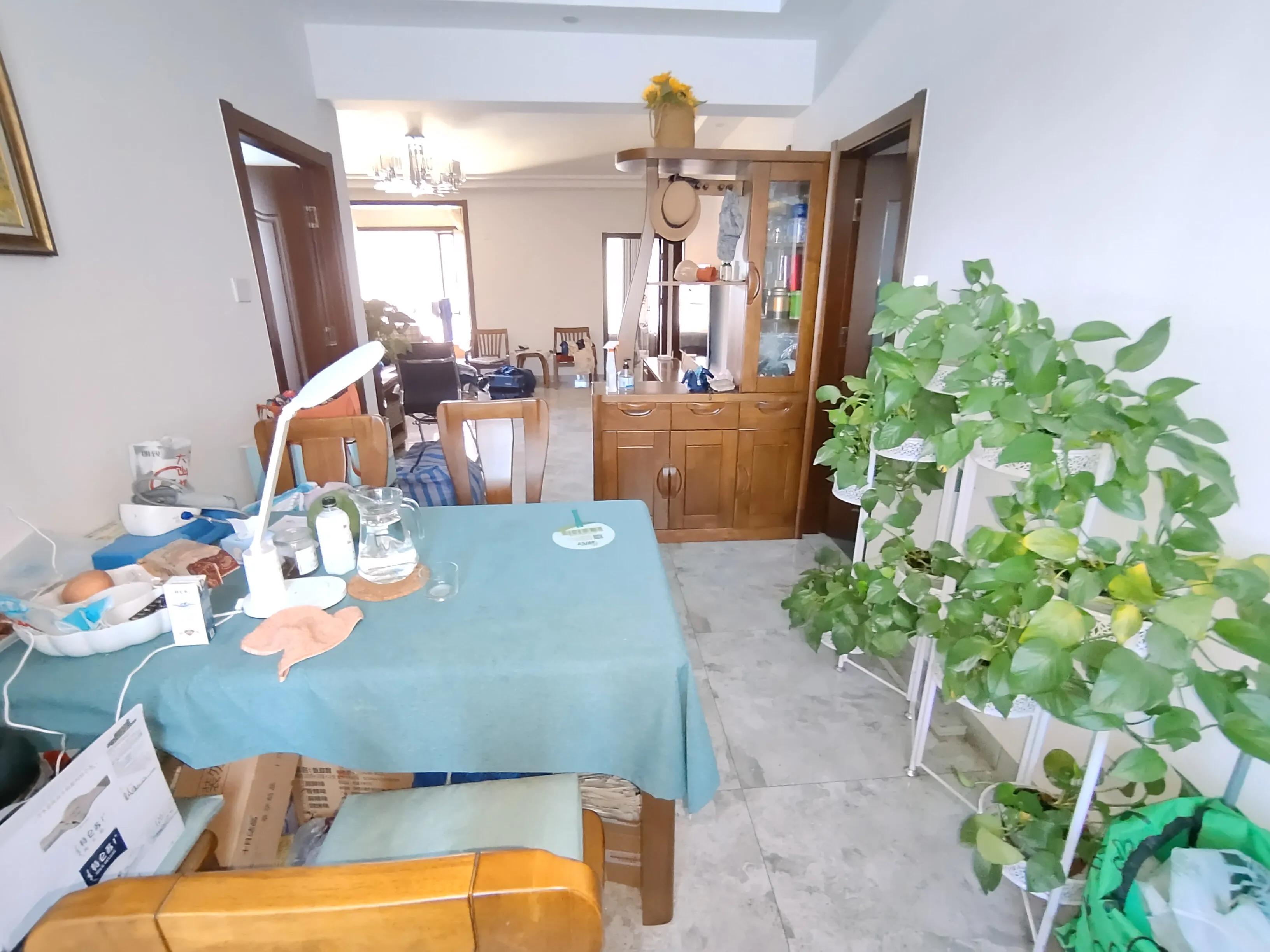 滨河区农大附小东门,农大附小和爱民街