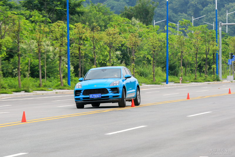 2019款保时捷macans运动suv之选 (2022款保时捷macan s深度试驾2.9t)