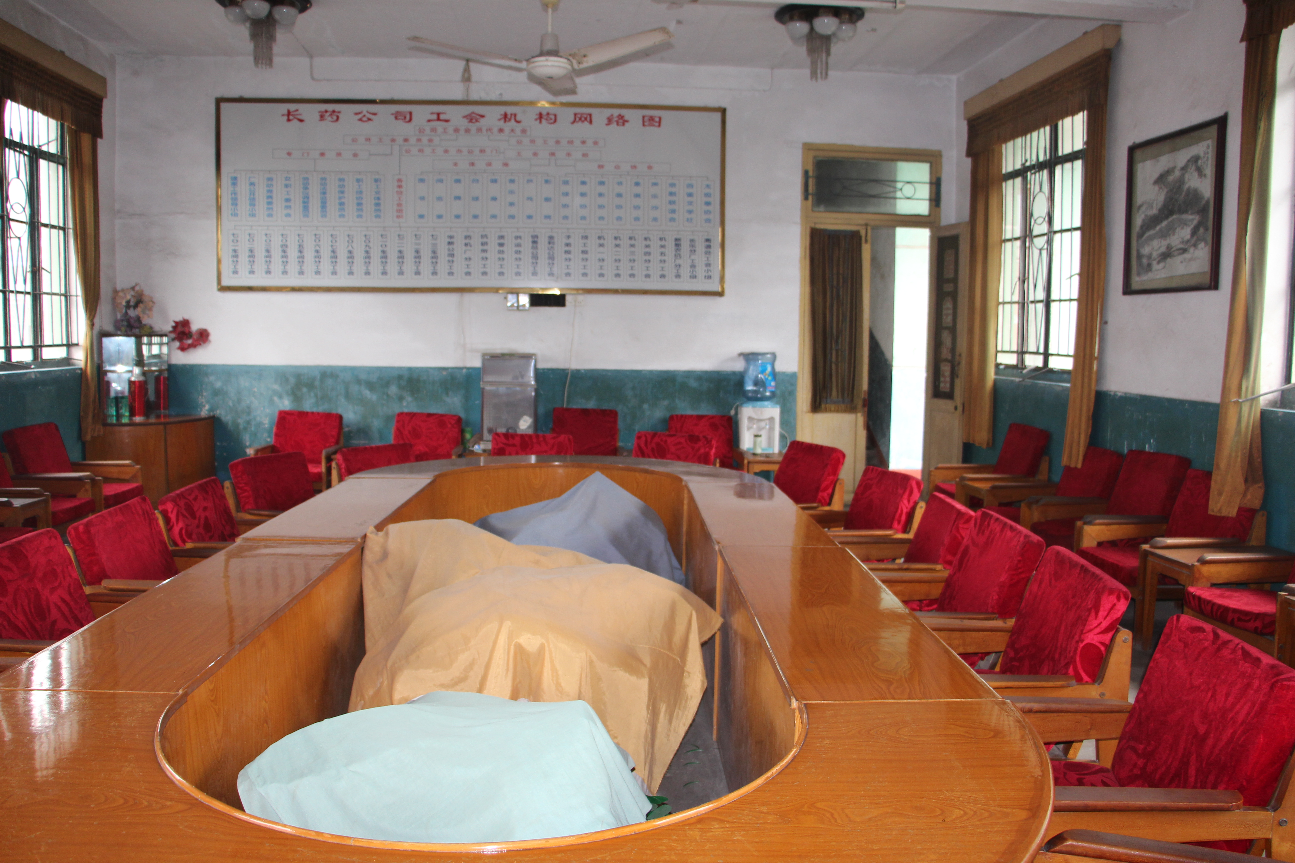 一座有光影又有历史的老厂――四川长征制药厂