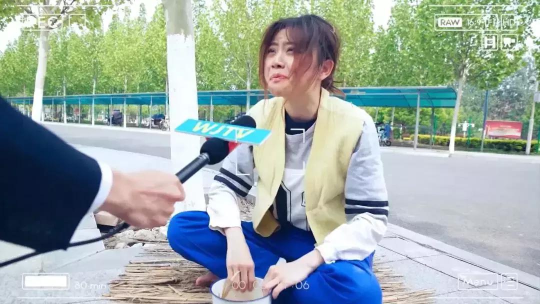 警花小姐姐pk银行小姐姐,警花小姐姐vs诈骗分子