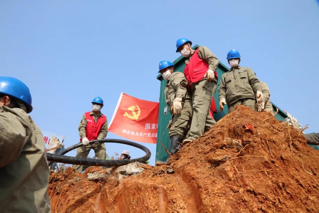 被按下暂停键等待重启,按下暂停键是为了更好的吗