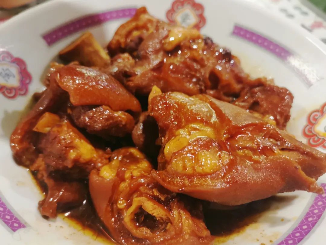 容易偶遇明星的四大美食店 (天津最容易偶遇明星的店)