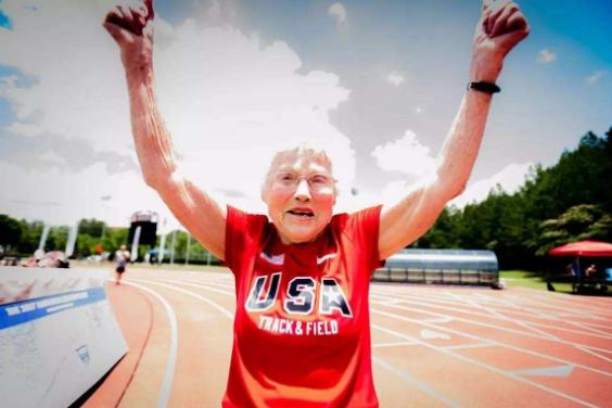 高血压如何运动降低血压,有高血压做哪些动作可以降血压