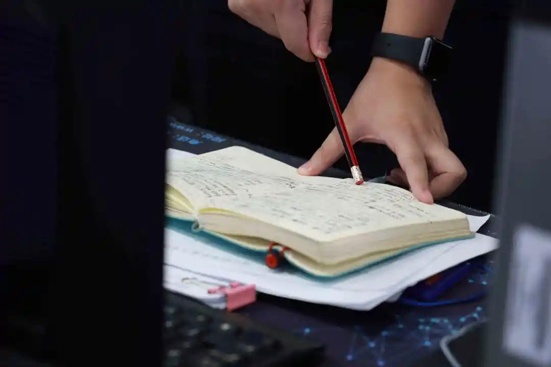 最近抓的外汇诈骗案件,最新上海警方捣毁外汇交易平台