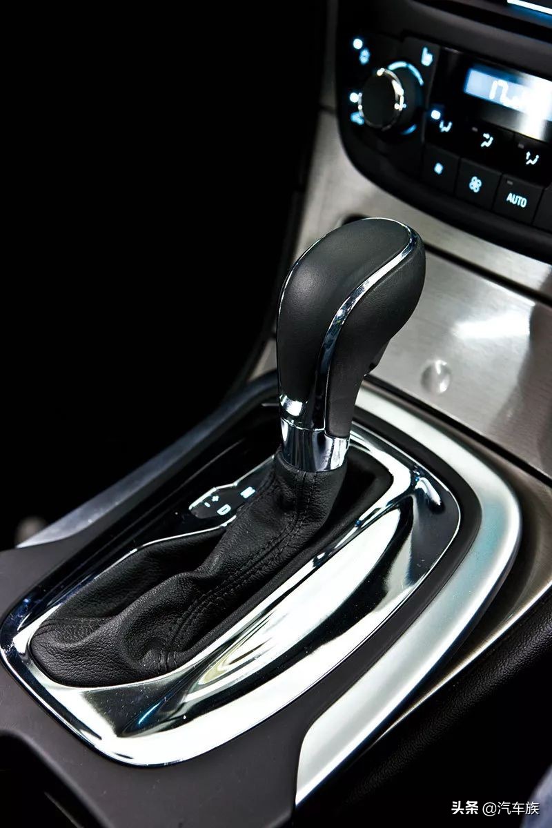 09年别克君威旗舰版路测,2011年3月别克君威2.4豪华版视频