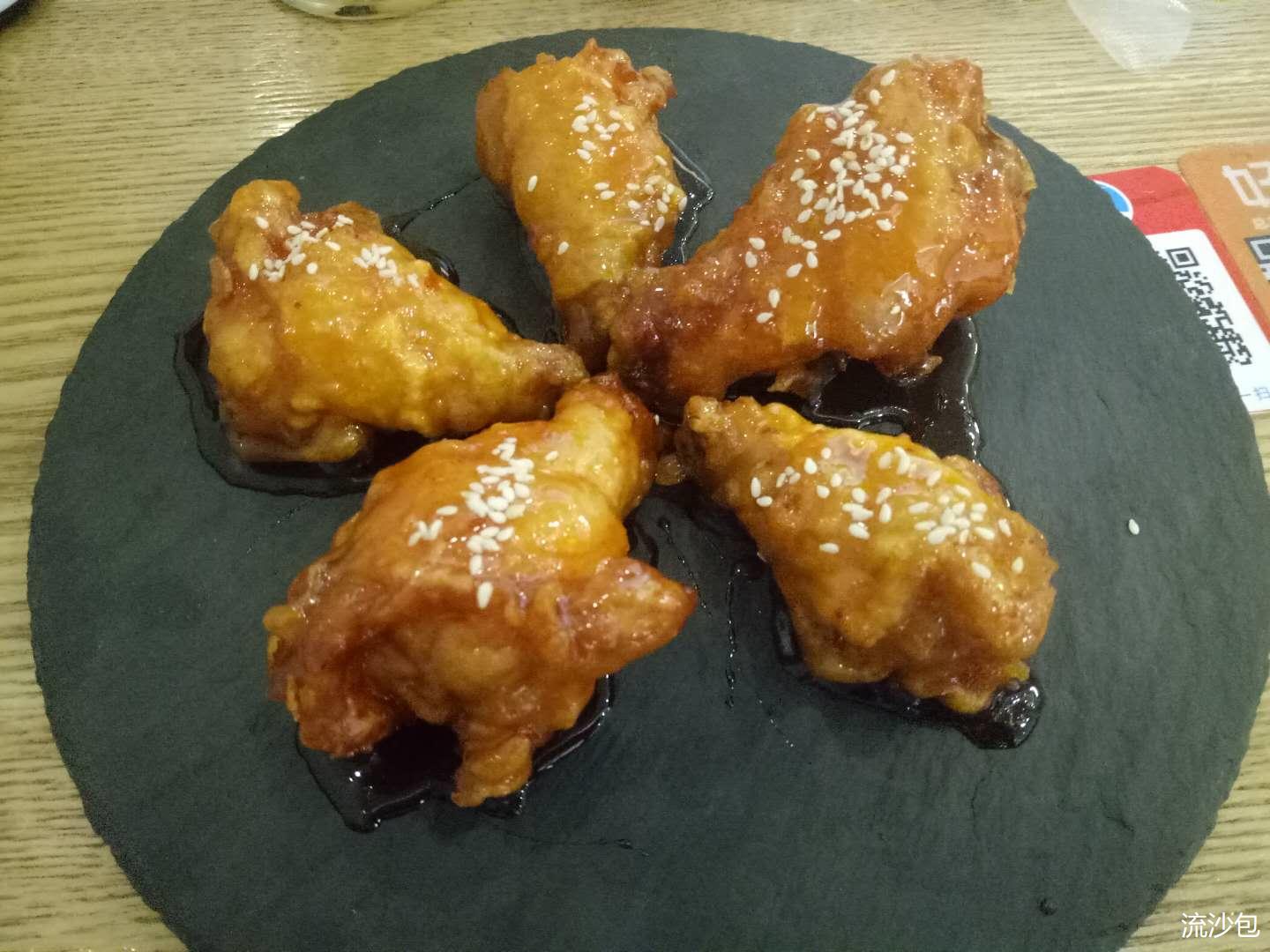 在这里也能吃到法式甜品,在这里也能吃到重庆味道