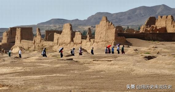 经历过百战黄沙的楼兰，怎么突然消失了？楼兰人又去了哪里？