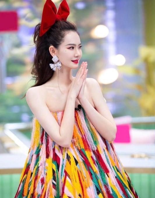 眼霜正确使用方法戚薇,眼霜涂抹戚薇