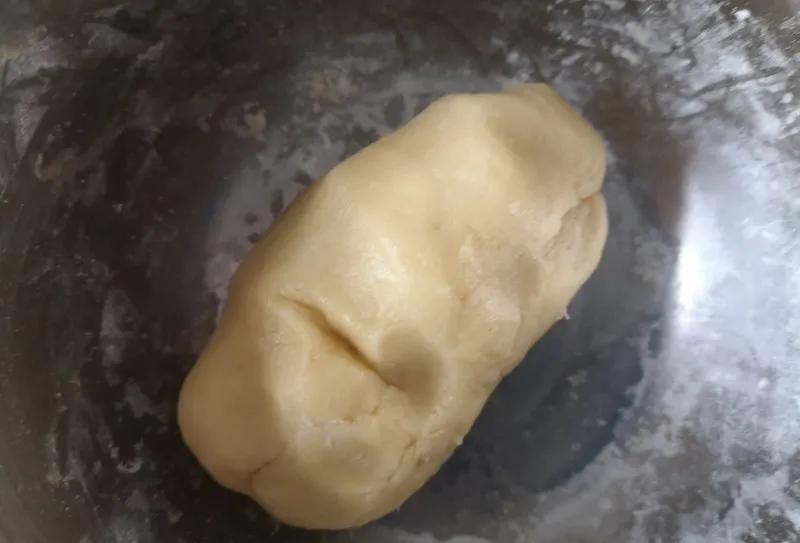 黄油100g的曲奇饼干配方 (酥脆曲奇饼干的最佳配方)