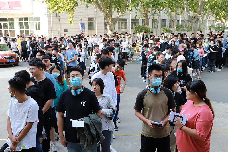 大学英语“四六级成绩”有多重要？证书含金量高，影响考研与就业