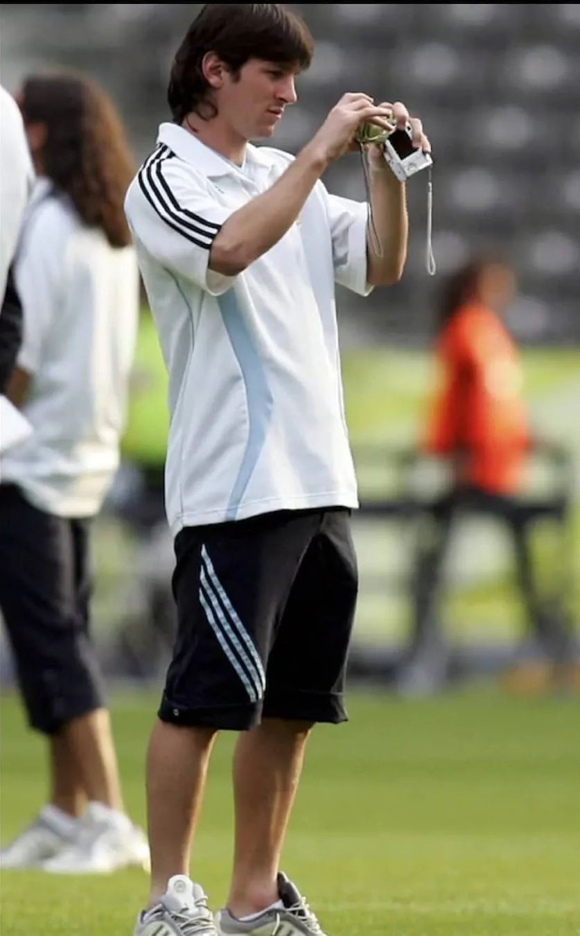 卡卡和前妻相爱吗,卡卡和前妻的恩爱视频