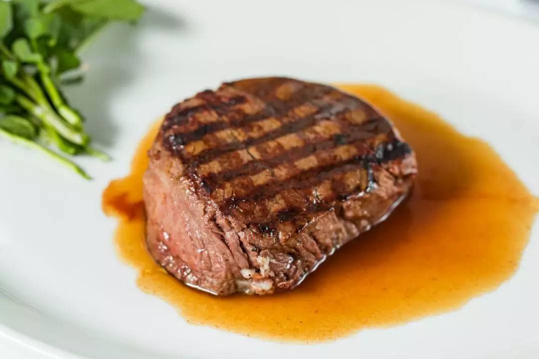 iapm明星牛排馆价格,高端网红打卡牛排店