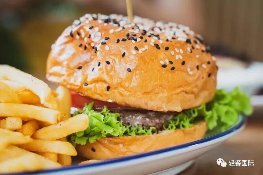 加盟汉堡炸鸡店赚钱吗,开炸鸡汉堡店投入多少钱合适赚钱