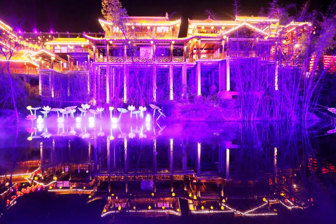 投资近2亿元！全世界规模最大的自贡灯会，一晚上逛到腿废
