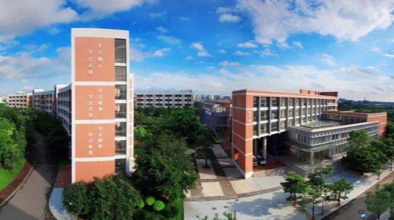 2022年东莞中学松山湖学校喜报,松山湖莞中2022重本率