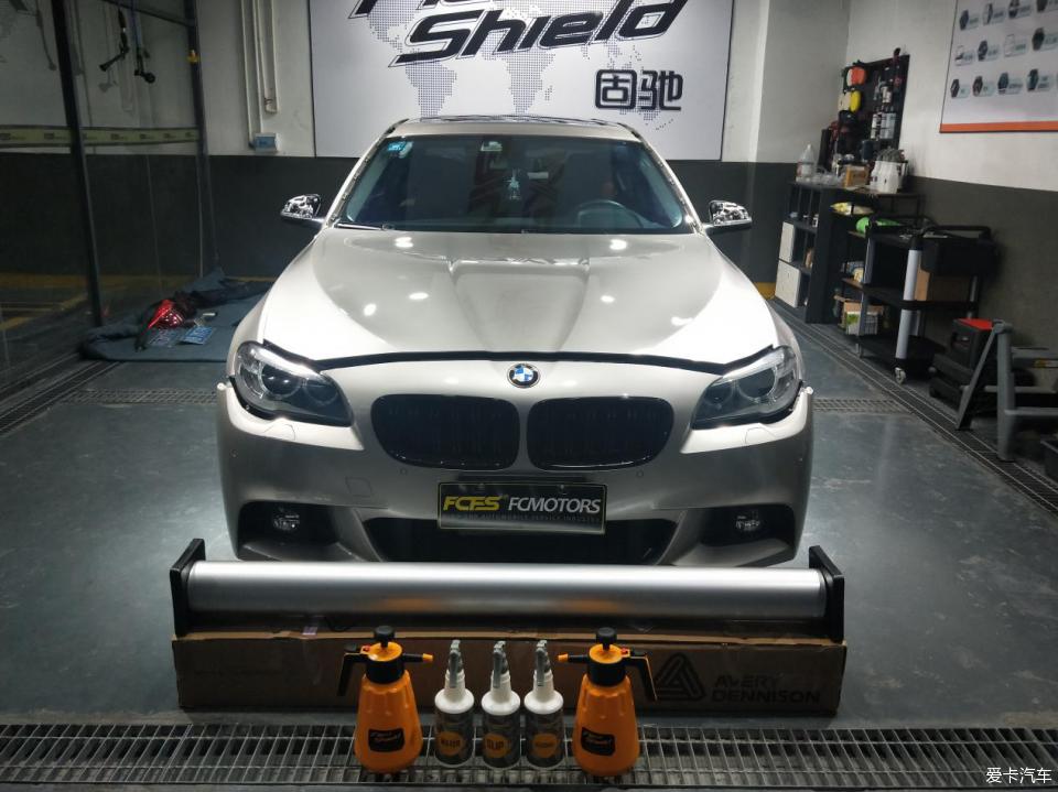 宝马5系贴膜改色罗曼尼红双拼,宝马5系贴膜改色